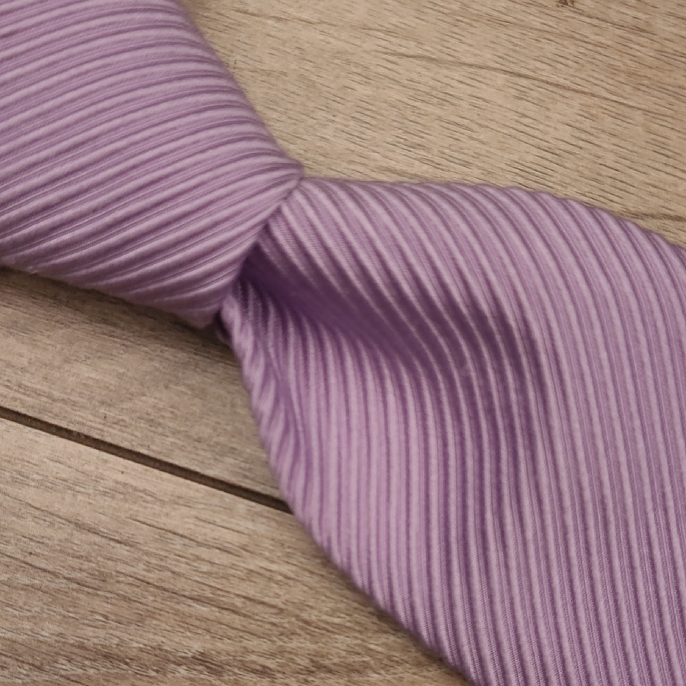 BVLGARI‎ Light Purple Lavender Textured Abstract 7 FOLD Designer Mens Silk Tie